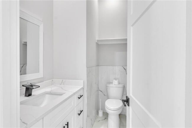 Building Photo - 3671 Hamilton Mill Rd