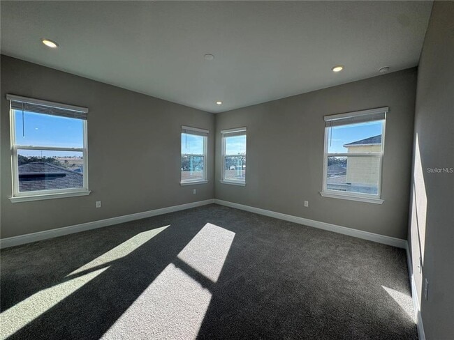 Building Photo - 16848 Hamlin Vis Aly