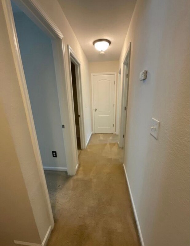 Building Photo - 6941 Rogers Point