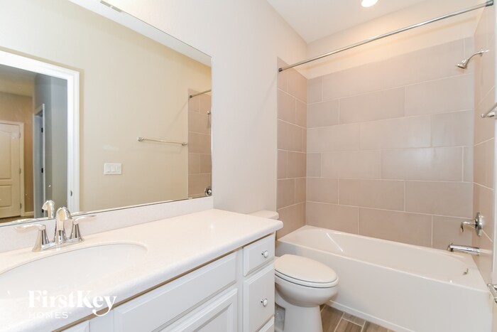 Building Photo - 1544 Mathews Manor Dr