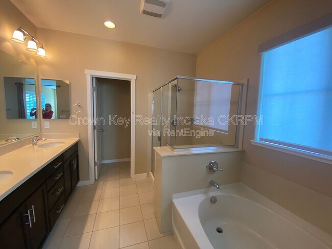 Building Photo - 18344 Spence Ave