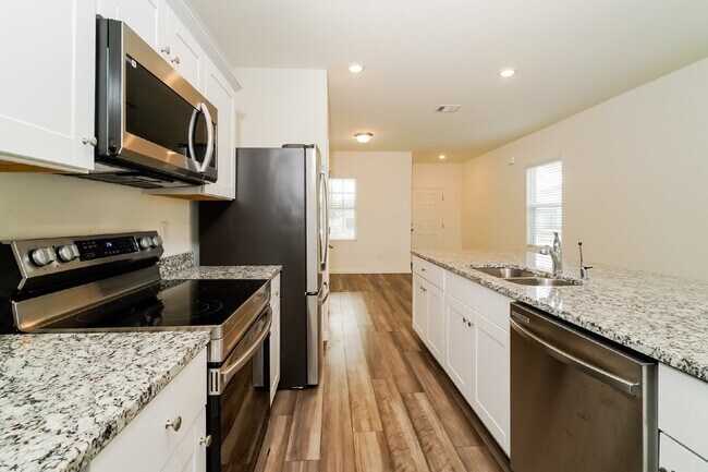 Building Photo - 141 Rubrum Rd