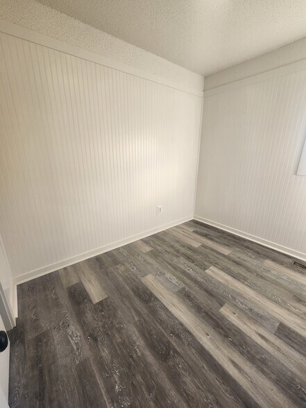 Building Photo - 1703 7th Ave