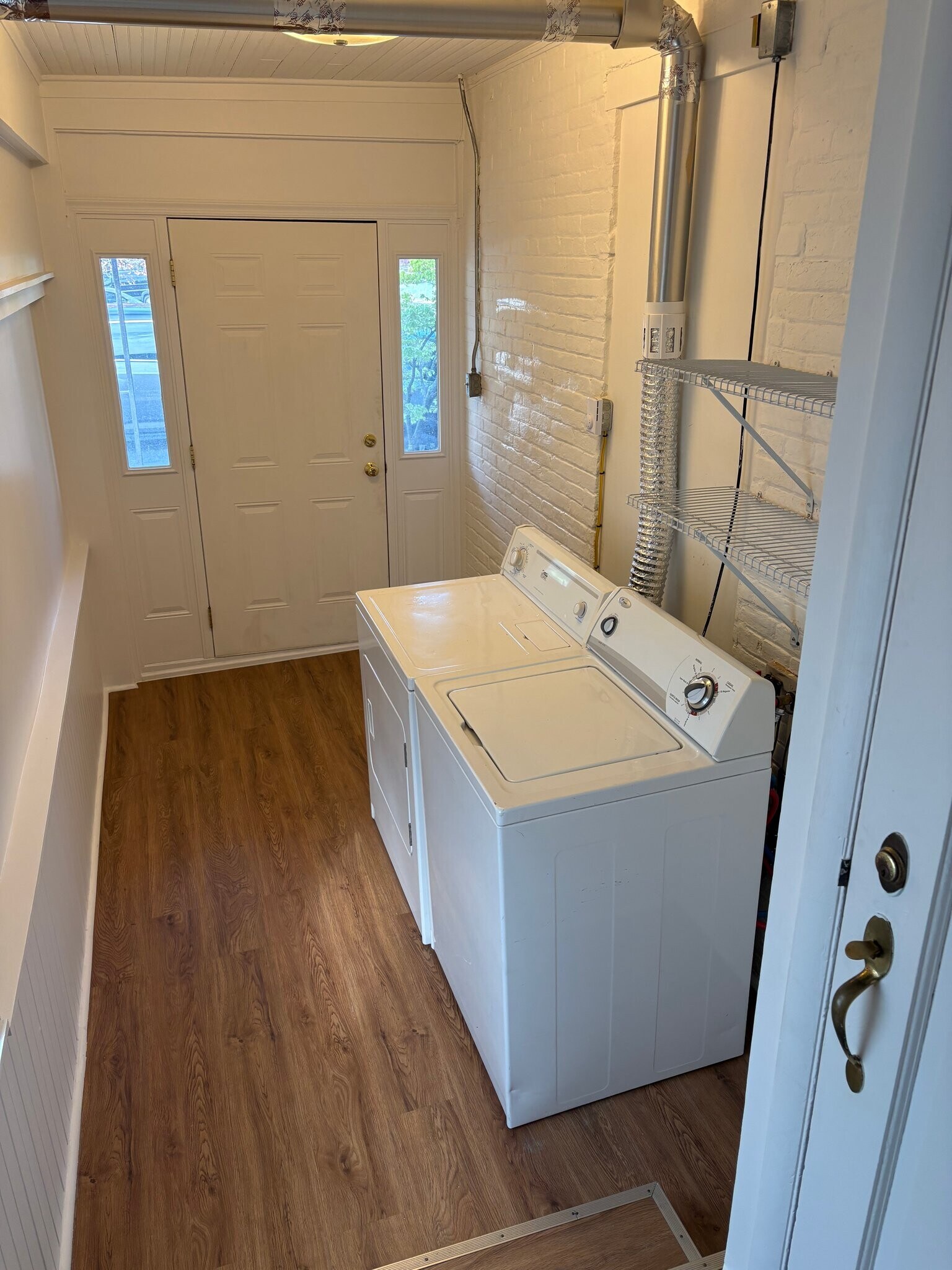 Building Photo - 1408 W Main St