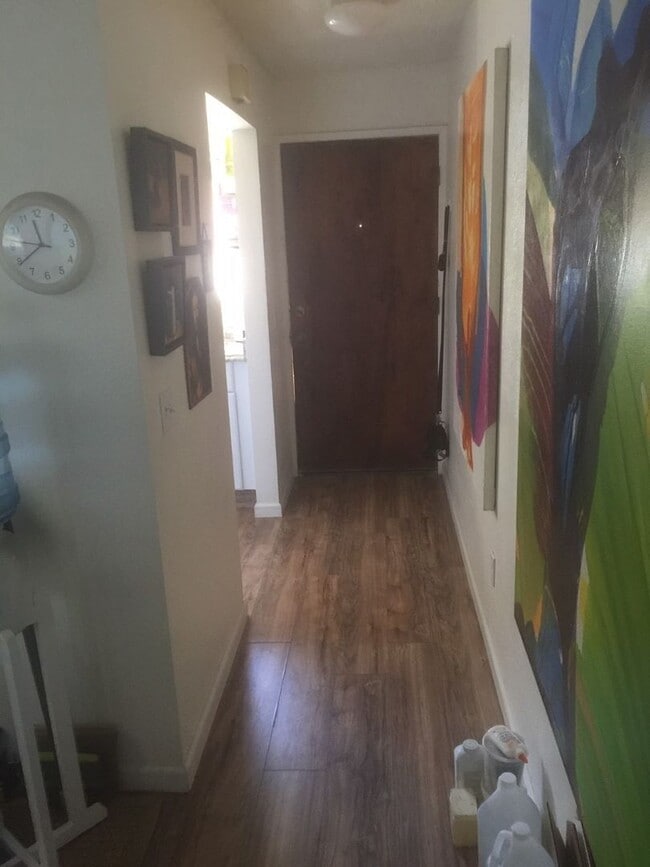 Building Photo - 2 Bedroom 1 Bath Condo Downtown SLO