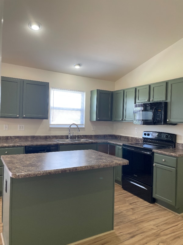 Building Photo - 153 Sweetgum Dr