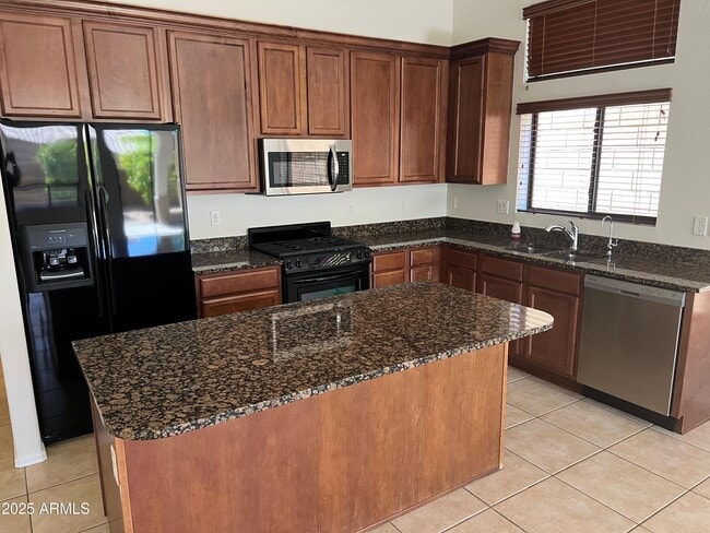 Building Photo - 6941 E Snowdon St