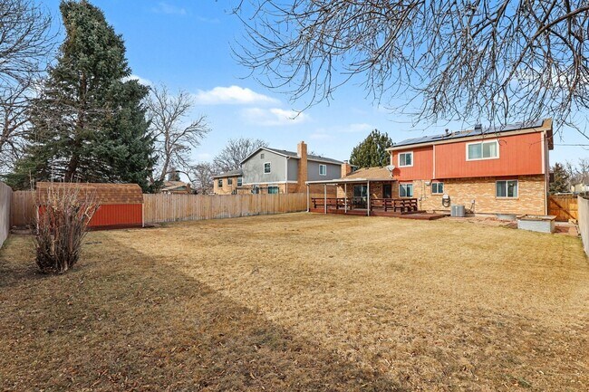 Building Photo - Spacious Home Wi/Large Fenced Yard + Covered Patio + Easy Denver/Boulder Commute