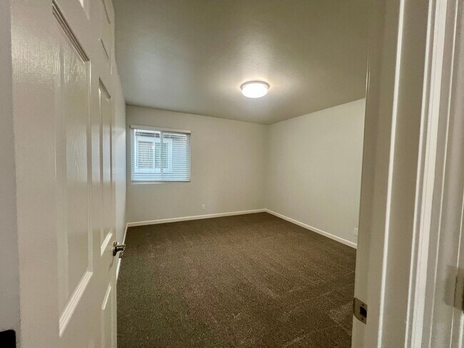 Building Photo - Modern Renovated 2-Bedroom in Santa Clara | Prime Location Near Apple, Nvidia & Major Highways