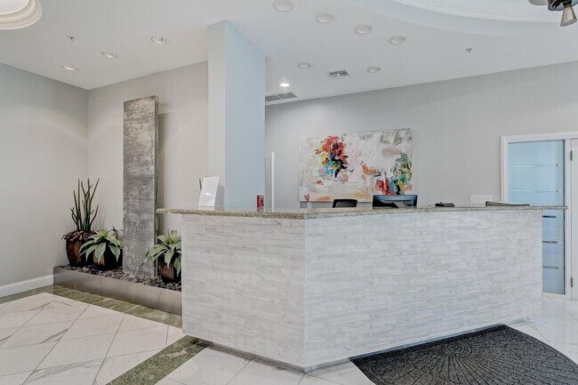 Building Photo - 600 S Dixie Hwy