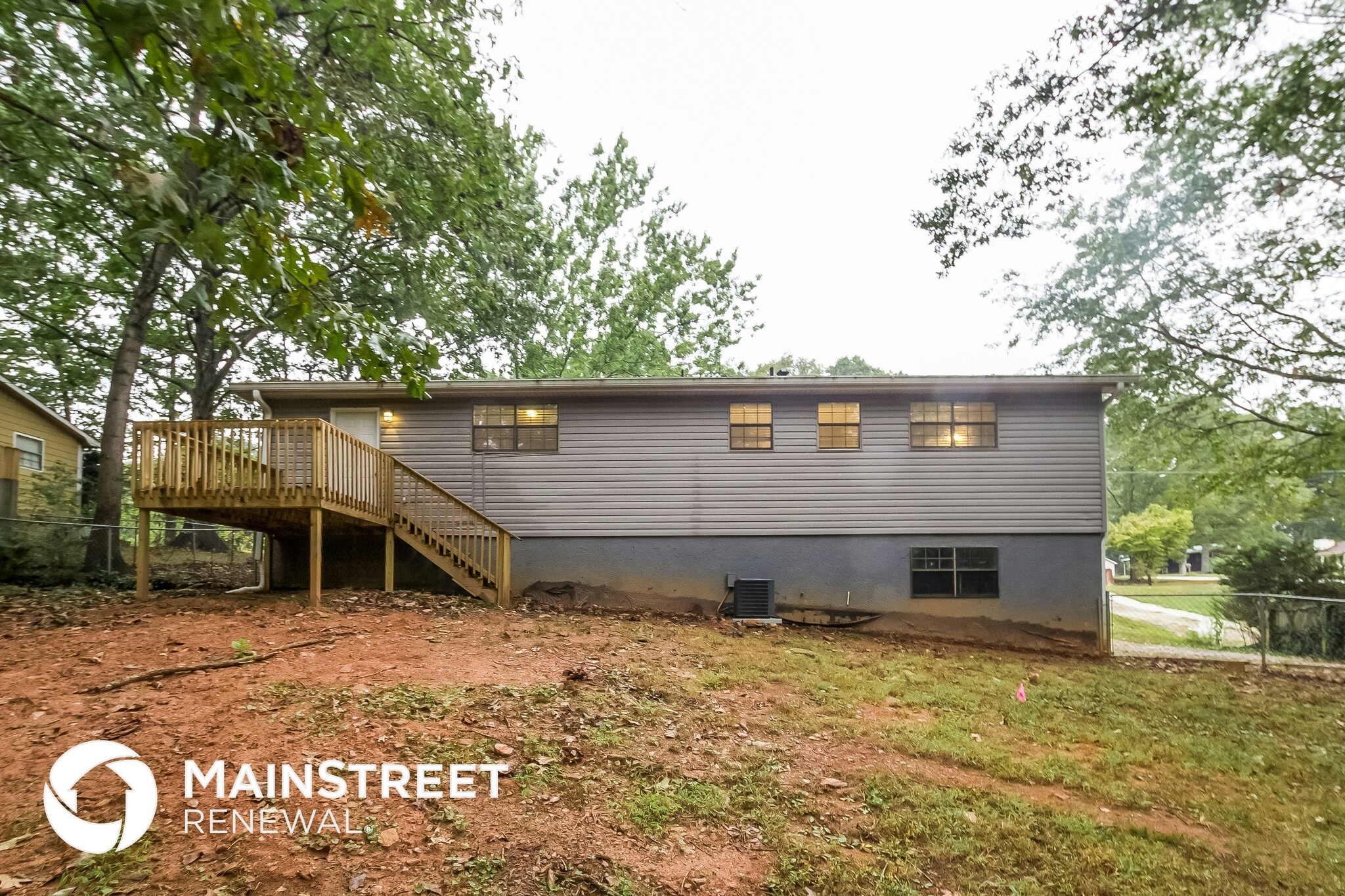 Building Photo - 5845 S Quail Dr