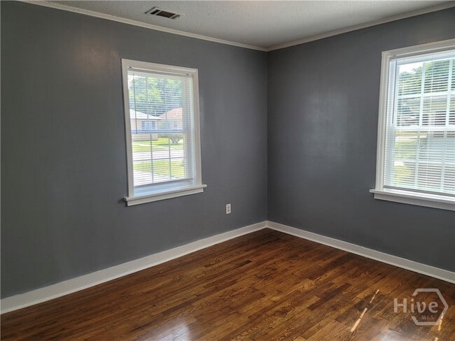 Building Photo - 237 Birchfield Dr
