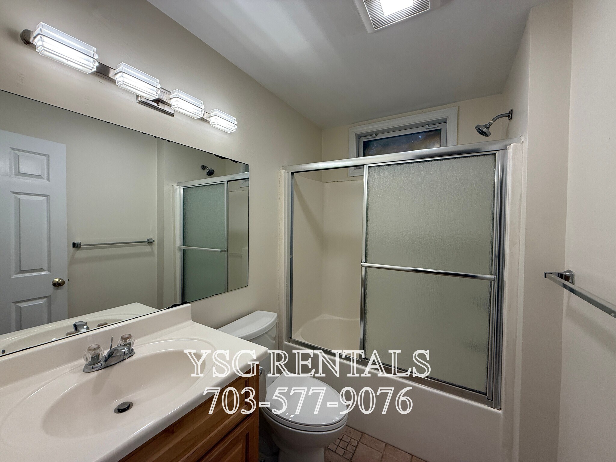 Building Photo - 38 Calumet St