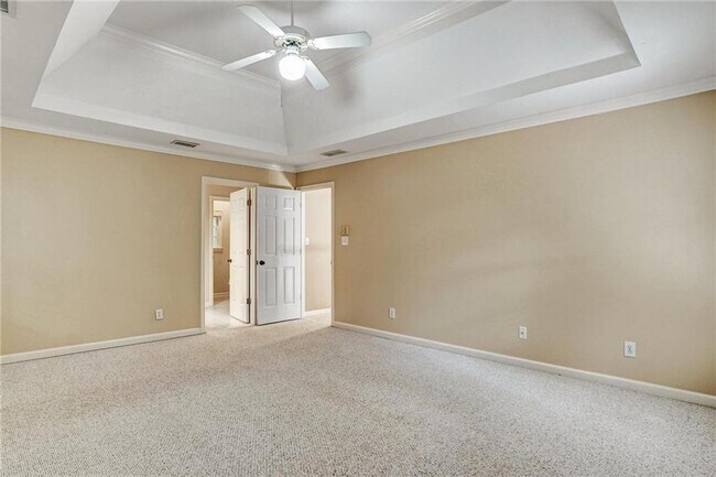 Building Photo - 510 Jacaranda Ct