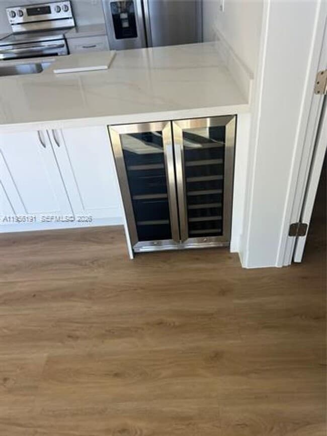 Building Photo - 6484 Miami Lakes Dr