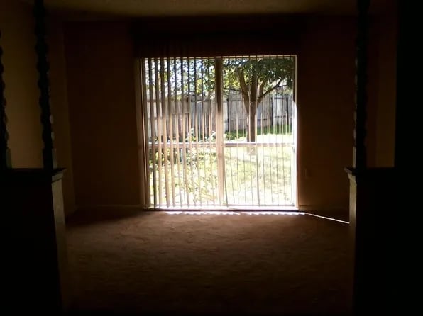 Building Photo - 13335 El Charro St