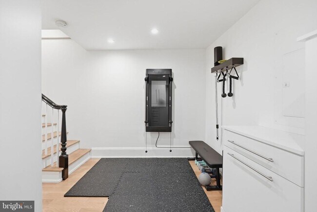 Building Photo - 1421 27th St NW