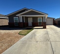 Building Photo - 3/2 in Upland West Available August 2026