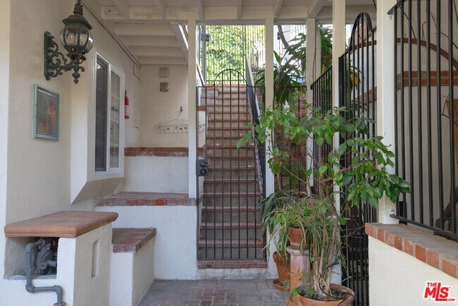 Building Photo - 2401 Meadow Valley Terrace