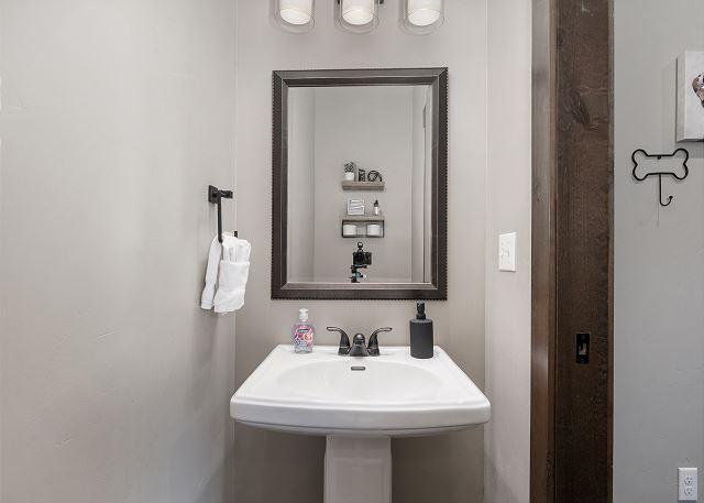 Building Photo - 65 Bluestem Ct
