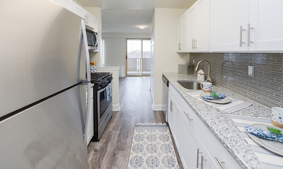 Building Photo - Towers of Windsor Park Apartment Homes