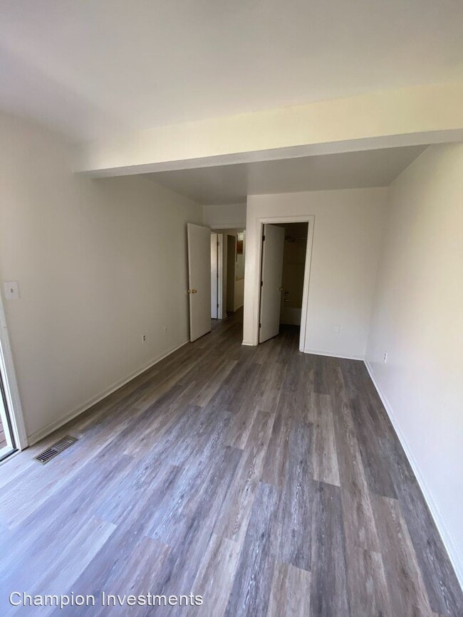 Building Photo - 2 br, 1 bath House - 846 Warren St. c 7 C-7