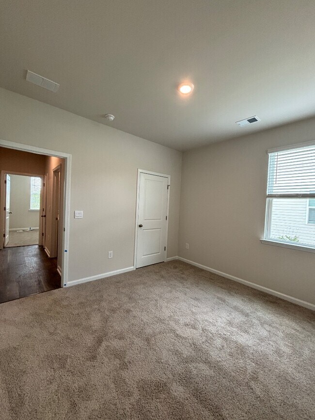 Building Photo - 201 Hadley Spgs Ave