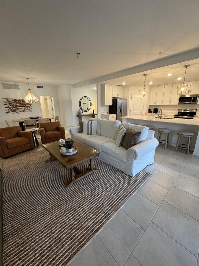 Building Photo - 5739 Oakmont Ct