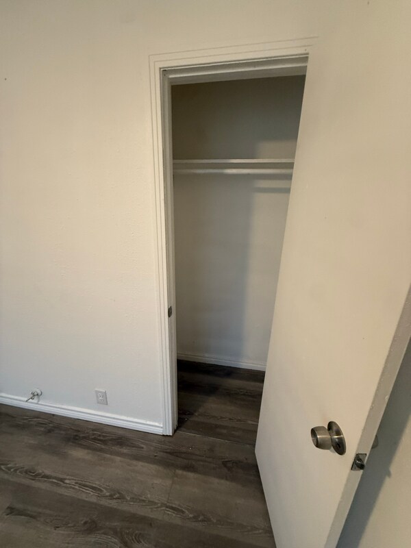 Building Photo - 1406 S 47th St