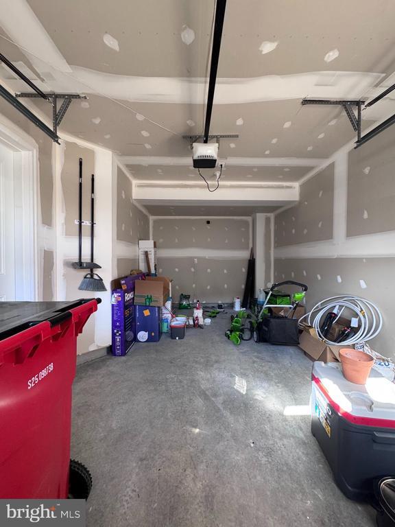 Building Photo - 26 Bitsy Rd