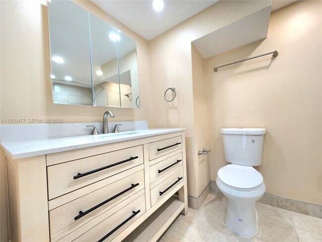 Building Photo - 1600 S Ocean Dr