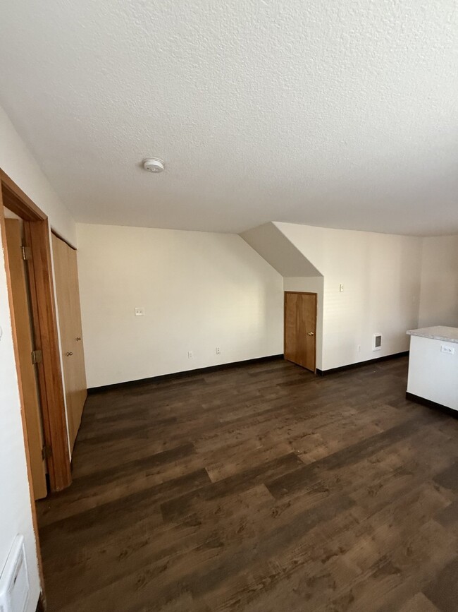 Building Photo - 1-Bedroom with new laminate flooring; Near...