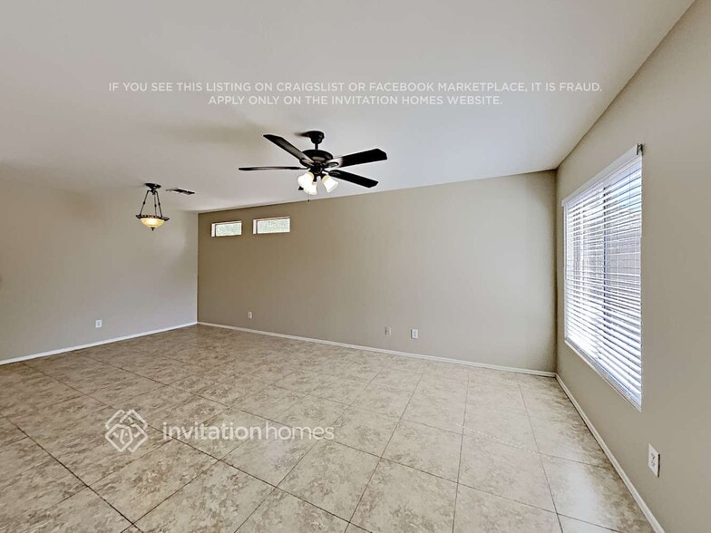 Building Photo - 39216 Kelly Cir