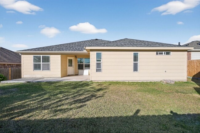 Building Photo - For Rent: Beautiful 5-Bedroom Home in Kill...