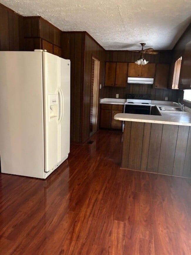 Building Photo - 501 N McNair St