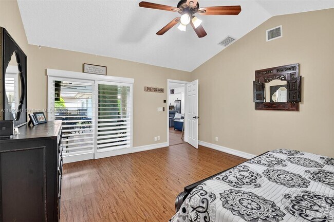 Building Photo - 9505 Majestic Way