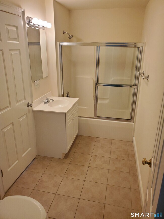 Building Photo - 365 Westport Ave