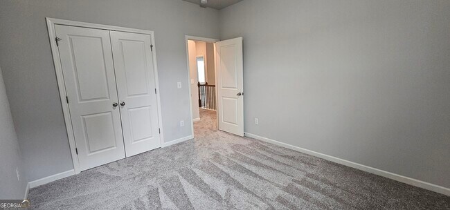 Building Photo - 352 Newshaw Dr