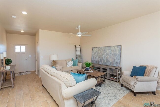 Building Photo - 8 Twin Berry Ct