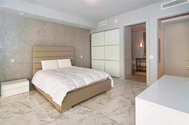 Building Photo - 9705 Collins Ave