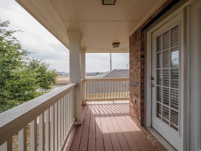 Building Photo - 13504 Richard Nixon St