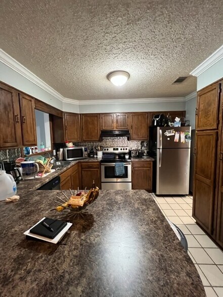 Building Photo - 40 Big Tom Rd