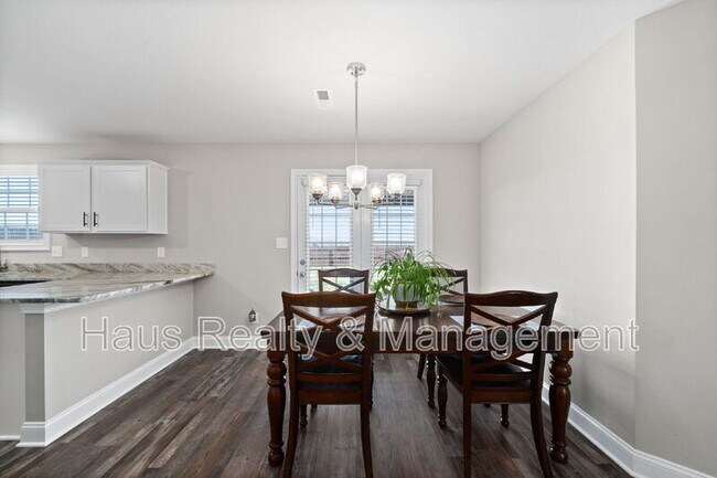 Building Photo - 764 Lillian Grace Dr
