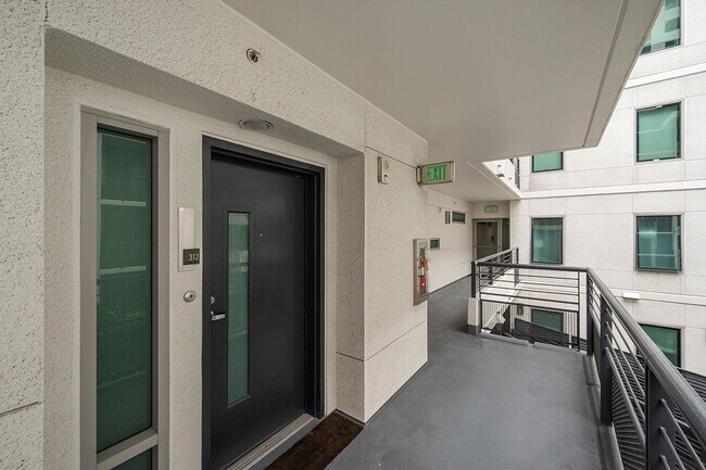 Building Photo - One Bedroom in Heart of Little Italy!