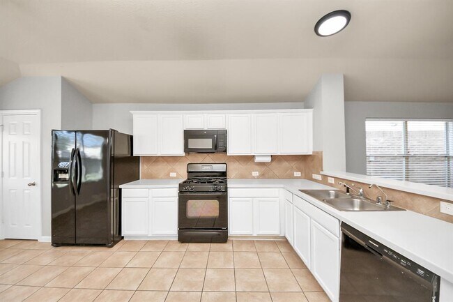 Building Photo - 19630 Beachy Ct