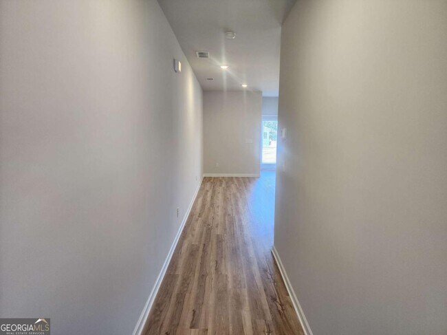 Building Photo - 832 Cygnet Ln