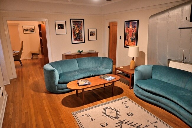 Building Photo - 401 W Nations Ave