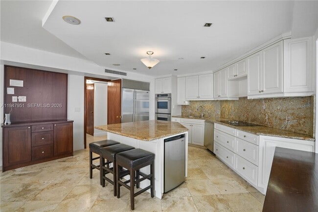 Building Photo - 19355 Turnberry Way