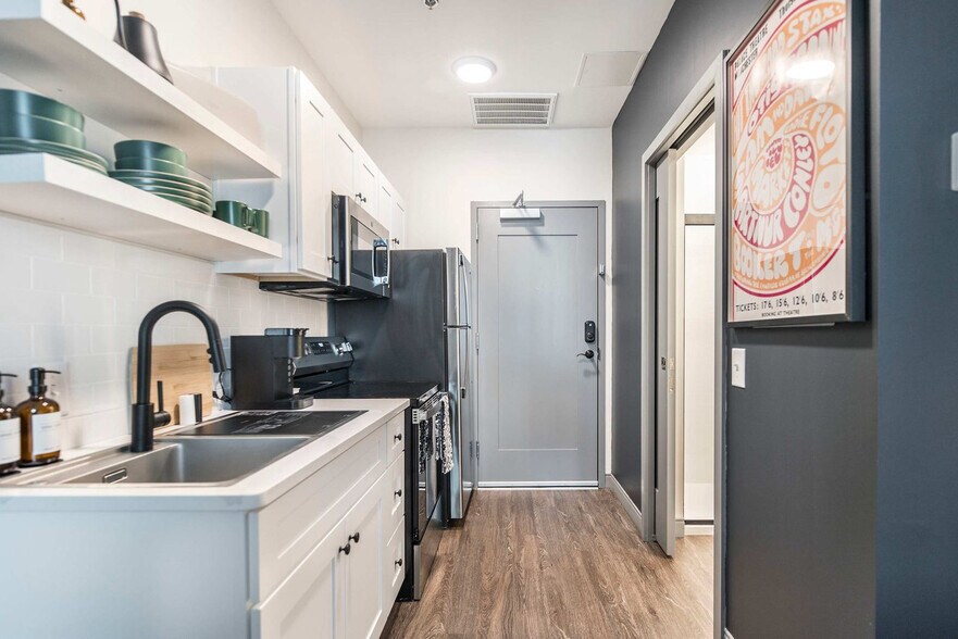 Building Photo - 520 Martin Luther King Jr Blvd