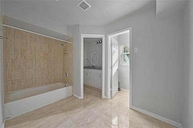 Building Photo - 10071 Woodhollow Dr